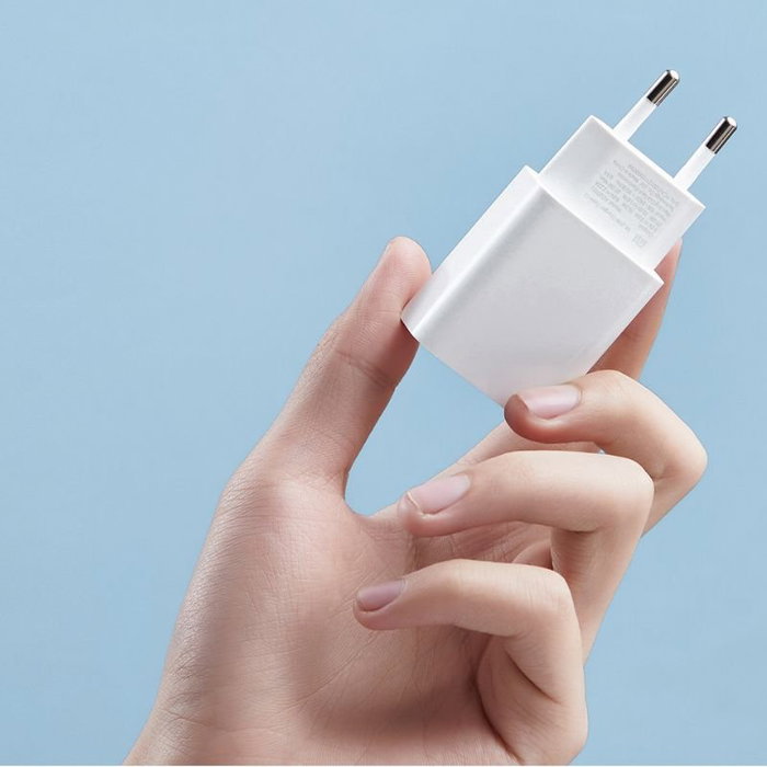 Xiaomi Mi 20W Fast Charging Power Adapter Type-C Blanco Xiaomi Mi 20W Fast Charging Power Adapter Type-C Blanco